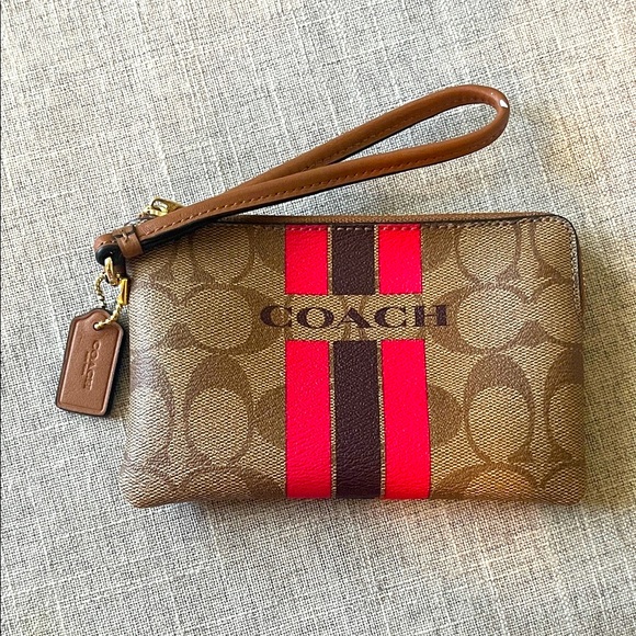 Coach F66052 Leather Varsity Signature Wristlet 6”x4” NWOT - Picture 1 of 8